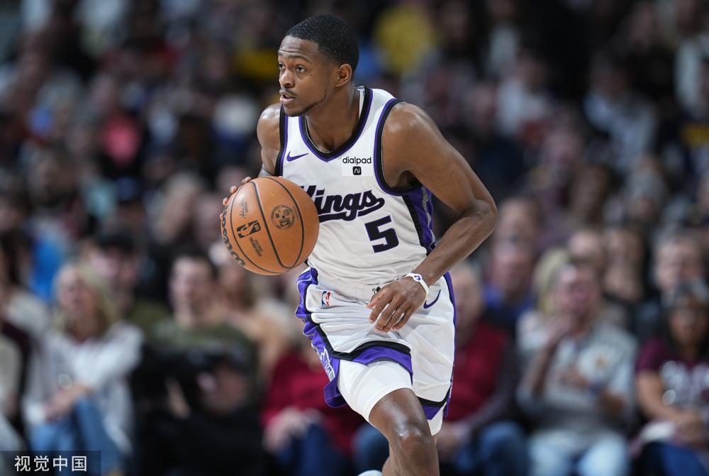 在绿茵场上 在绿茵场上