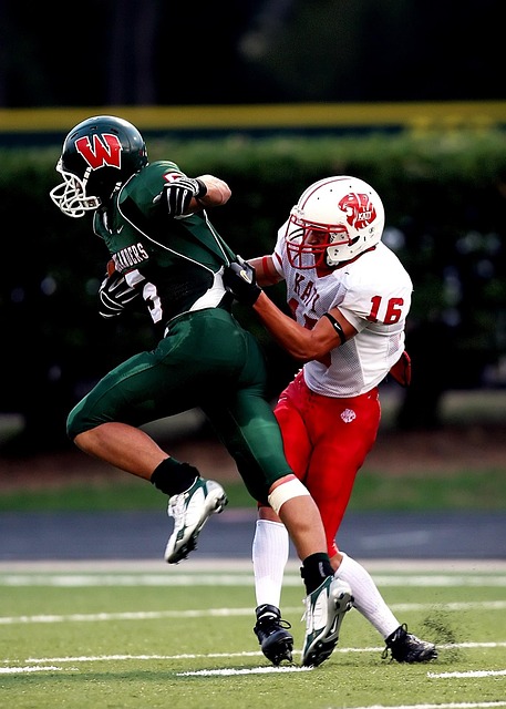 出他们不容 出他们不容